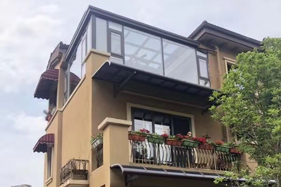 想要提高居家生活質量，你家里需要一道伊盾安全門窗！112702